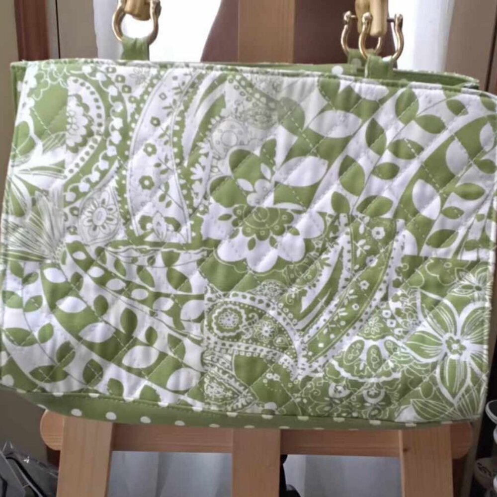 Vintage Tianni Quilted Floral Leaf Design Bamboo Handle Sachel